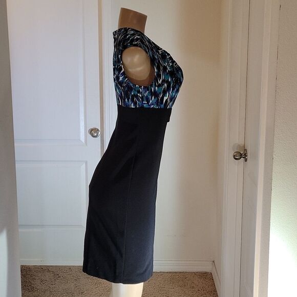 LONDON TIME TWO TONE MULTICOLOR SLEEVELESS ROUNDNECK LINE DRESS - Picture 5 of 13
